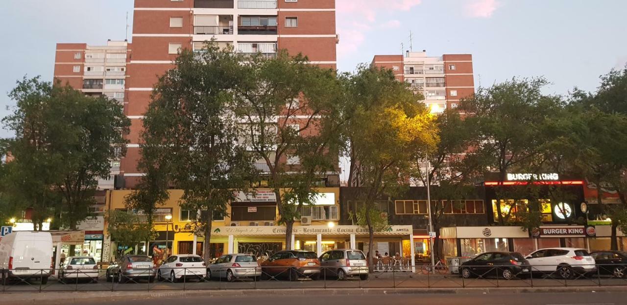 Apartamentos La Vaguada Suites Мадрид Экстерьер фото