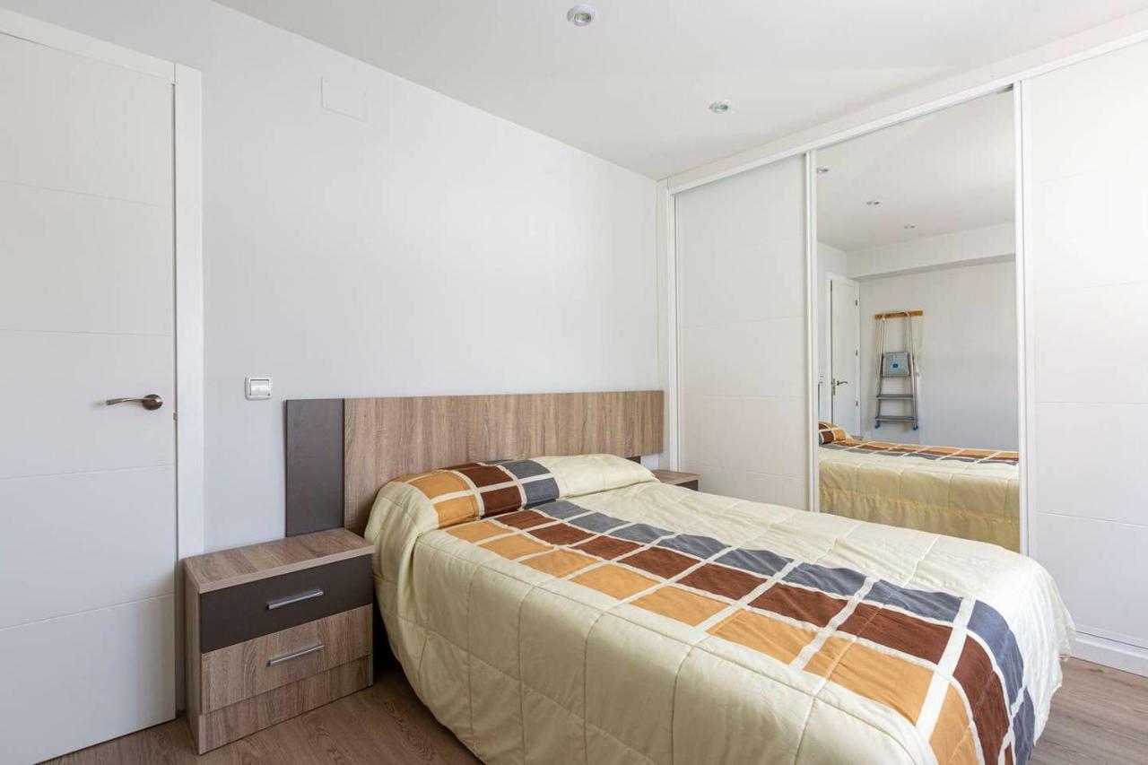 Apartamentos La Vaguada Suites Мадрид Экстерьер фото